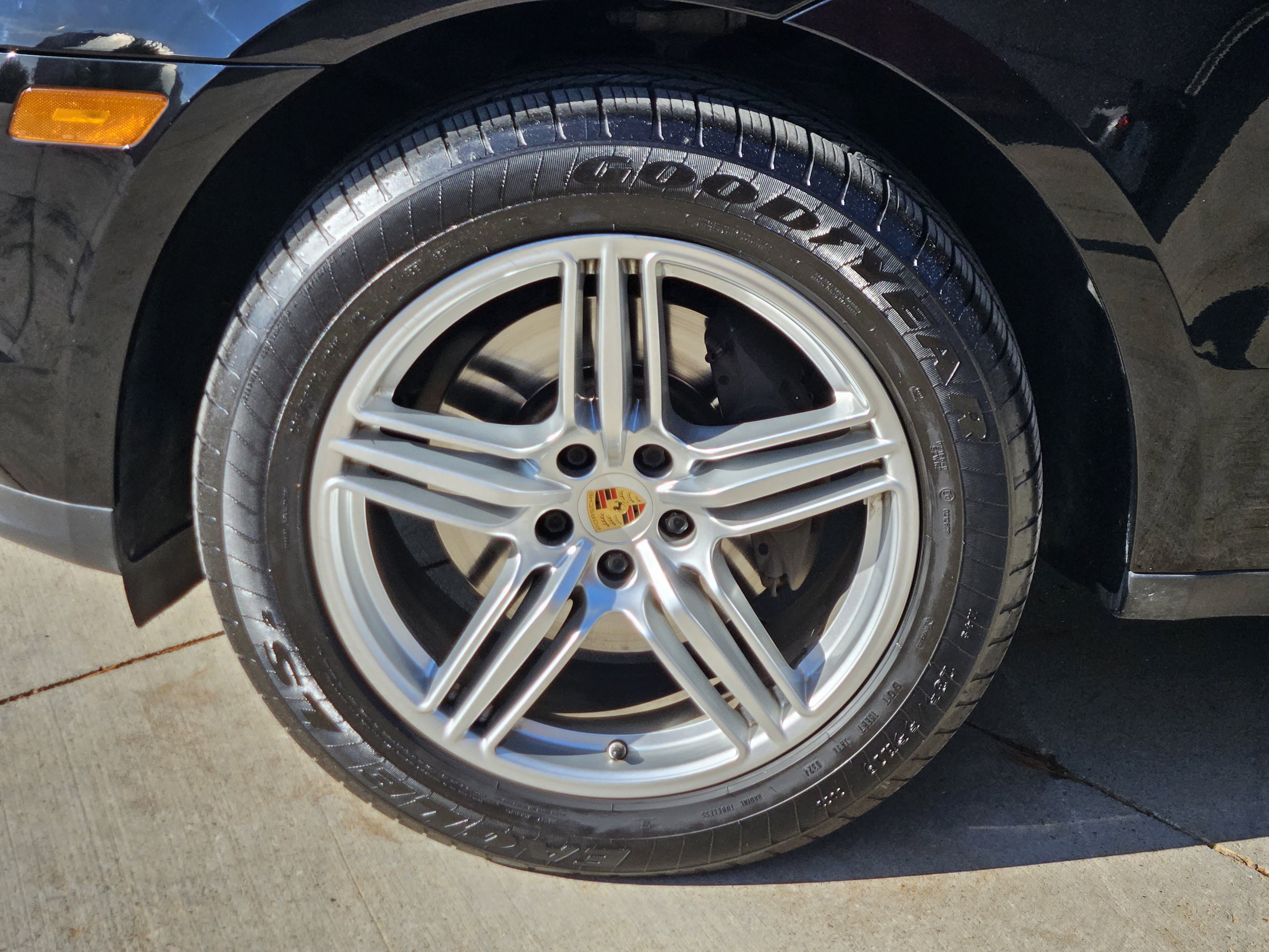 Used 2019 Porsche Macan image 10