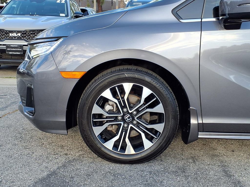 Used 2025 Honda Odyssey Elite image 14
