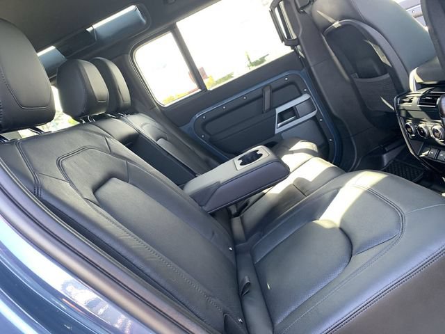 Used 2023 Land Rover Defender 110 SE AWD/4WD image 12