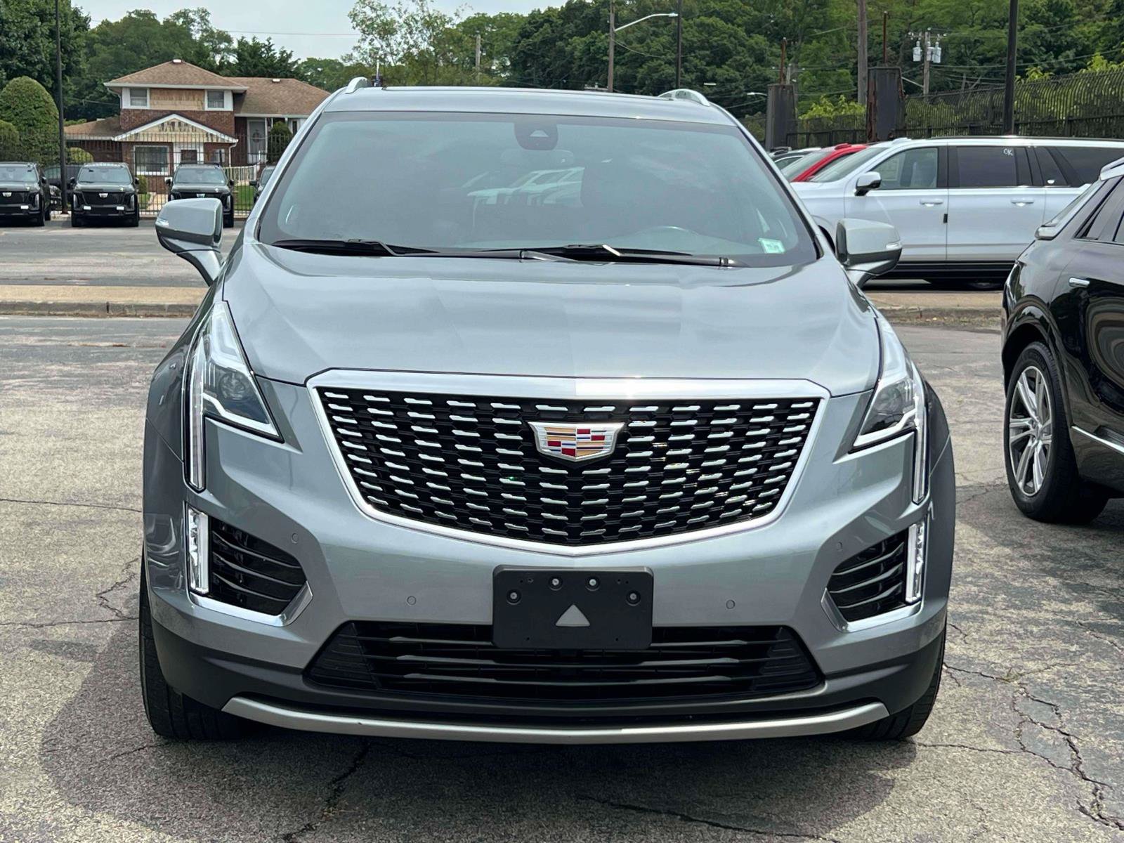 Certified 2023 Cadillac XT5 Premium Luxury AWD/4WD image 2
