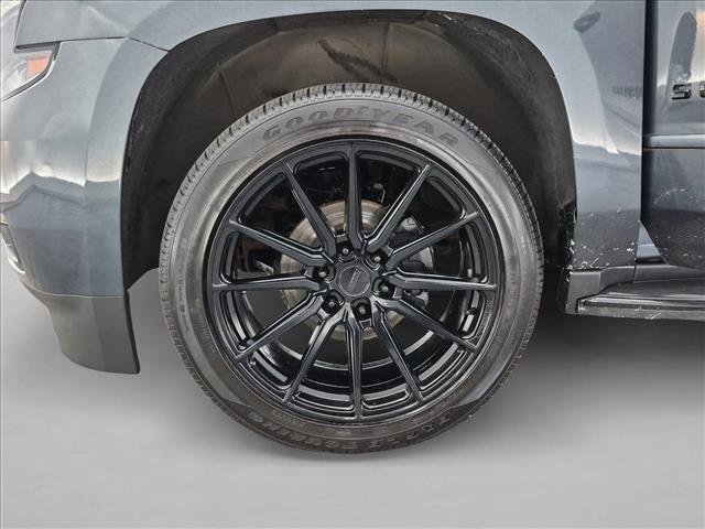 Used 2019 Chevrolet Suburban Premier AWD/4WD image 28