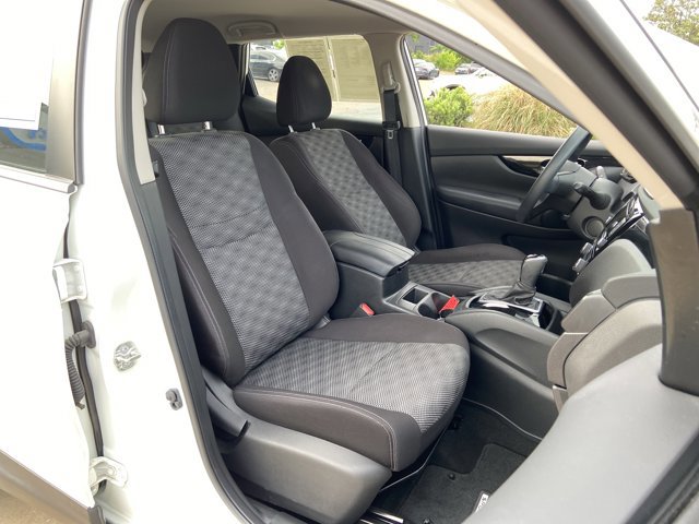 Used 2020 Nissan Rogue Sport SV image 20