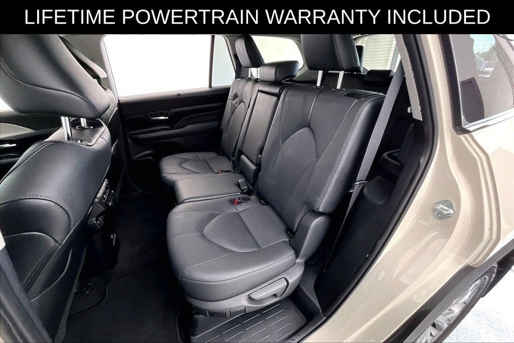 Used 2024 Toyota Grand Highlander AWD image 34