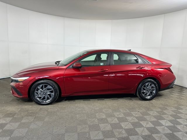 Certified 2024 Hyundai Elantra SEL image 6