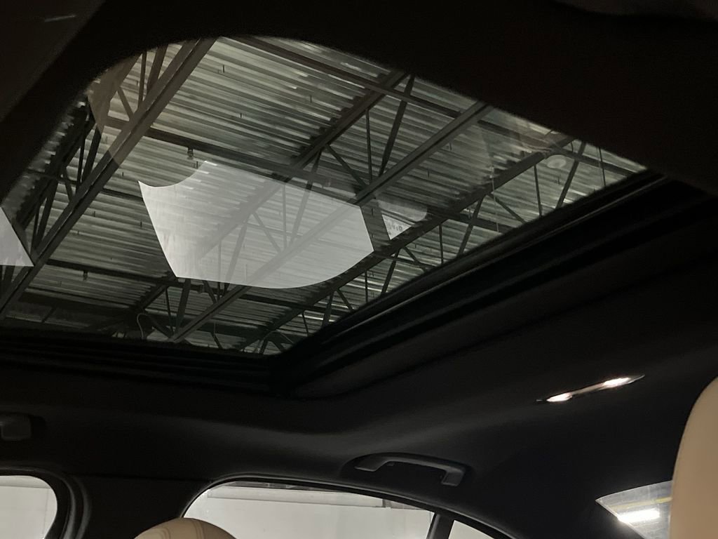 New 2025 BMW 330i xDrive Sedan w/ Convenience Package image 22