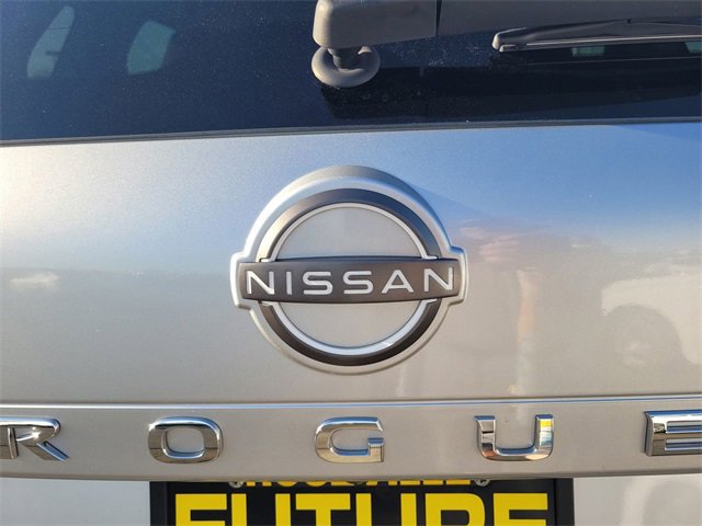 Used 2023 Nissan Rogue SV image 10