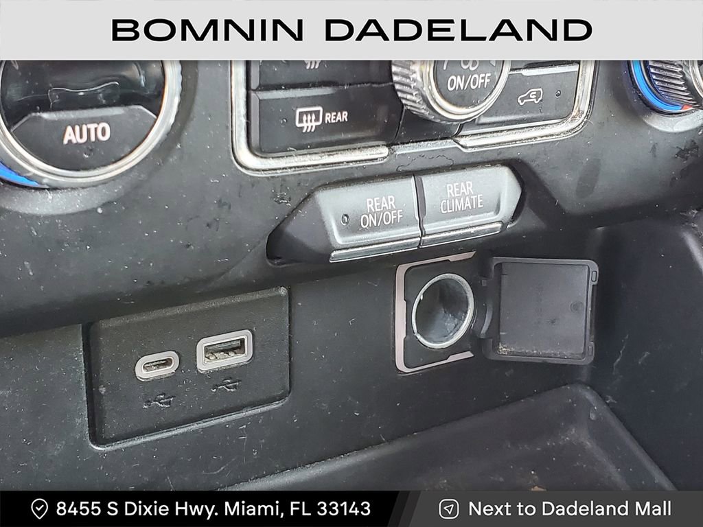 Used 2021 GMC Yukon SLE image 25
