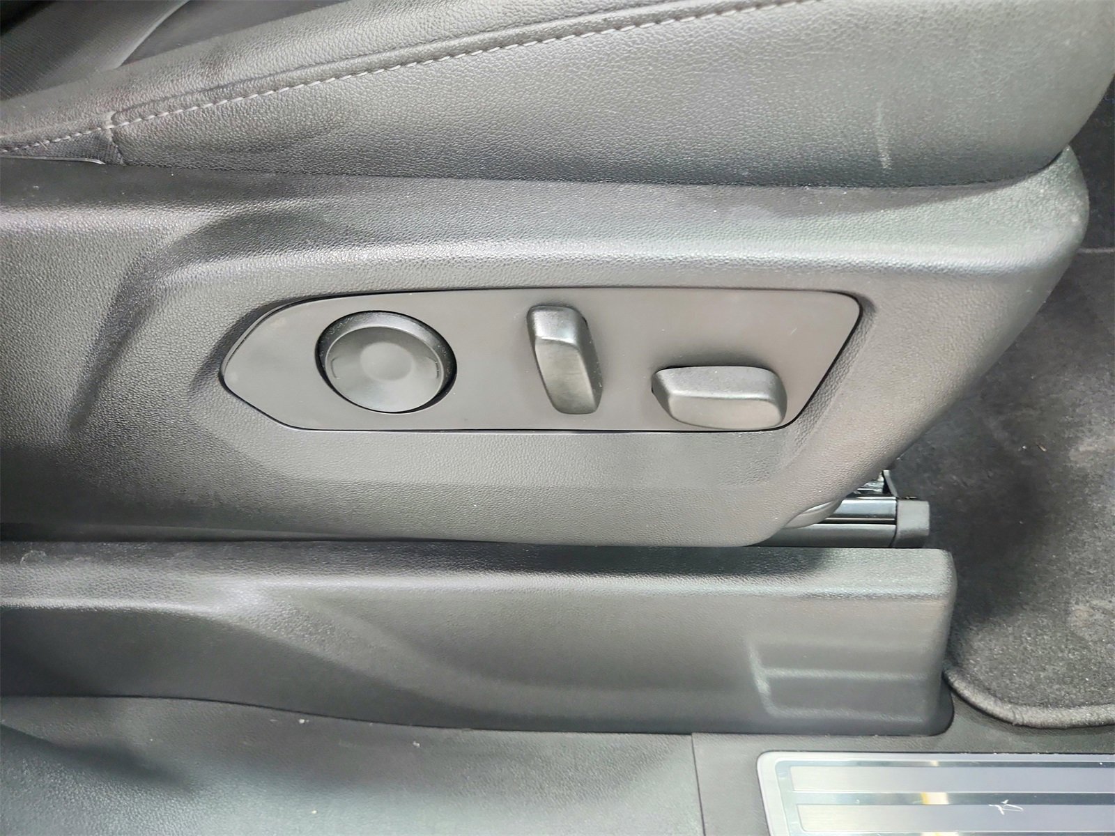 Used 2022 GMC Sierra 1500 SLT w/ SLT Premium Plus Package image 42