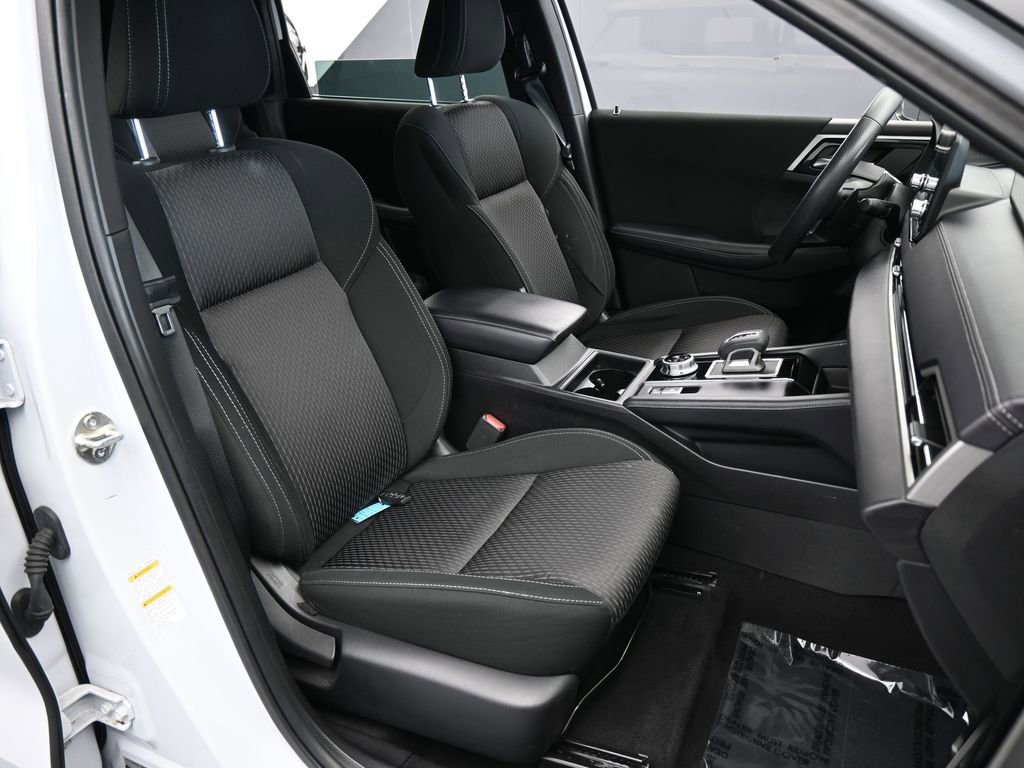 Used 2023 Mitsubishi Outlander ES image 45