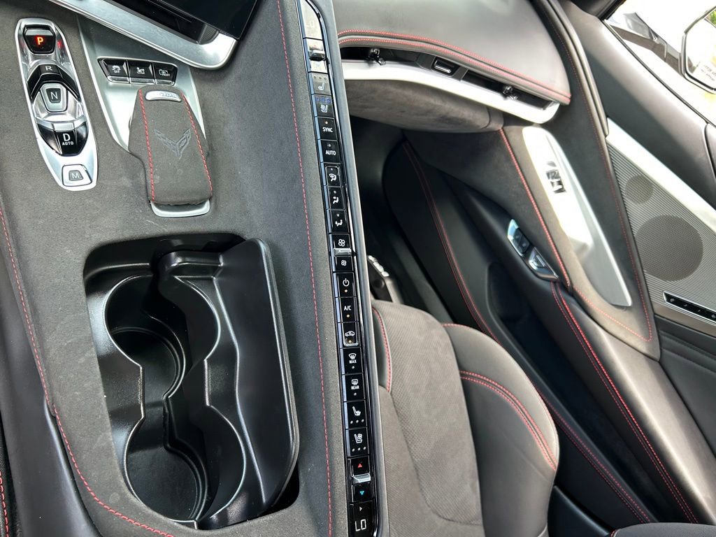 Used 2025 Chevrolet Corvette Z06 RWD image 45