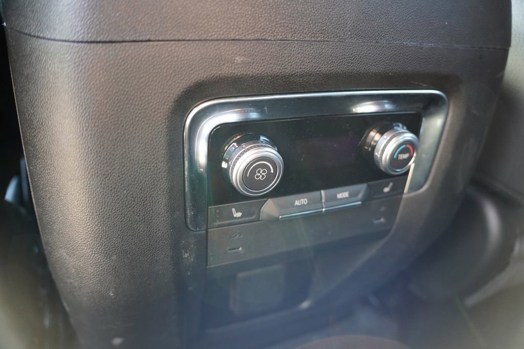 Certified 2025 GMC Yukon XL Denali AWD/4WD image 4