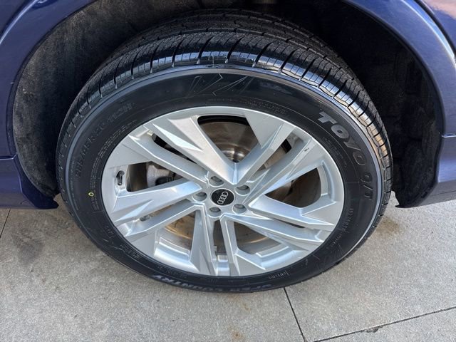 Used 2021 Audi Q7 3.0T Premium Plus image 12