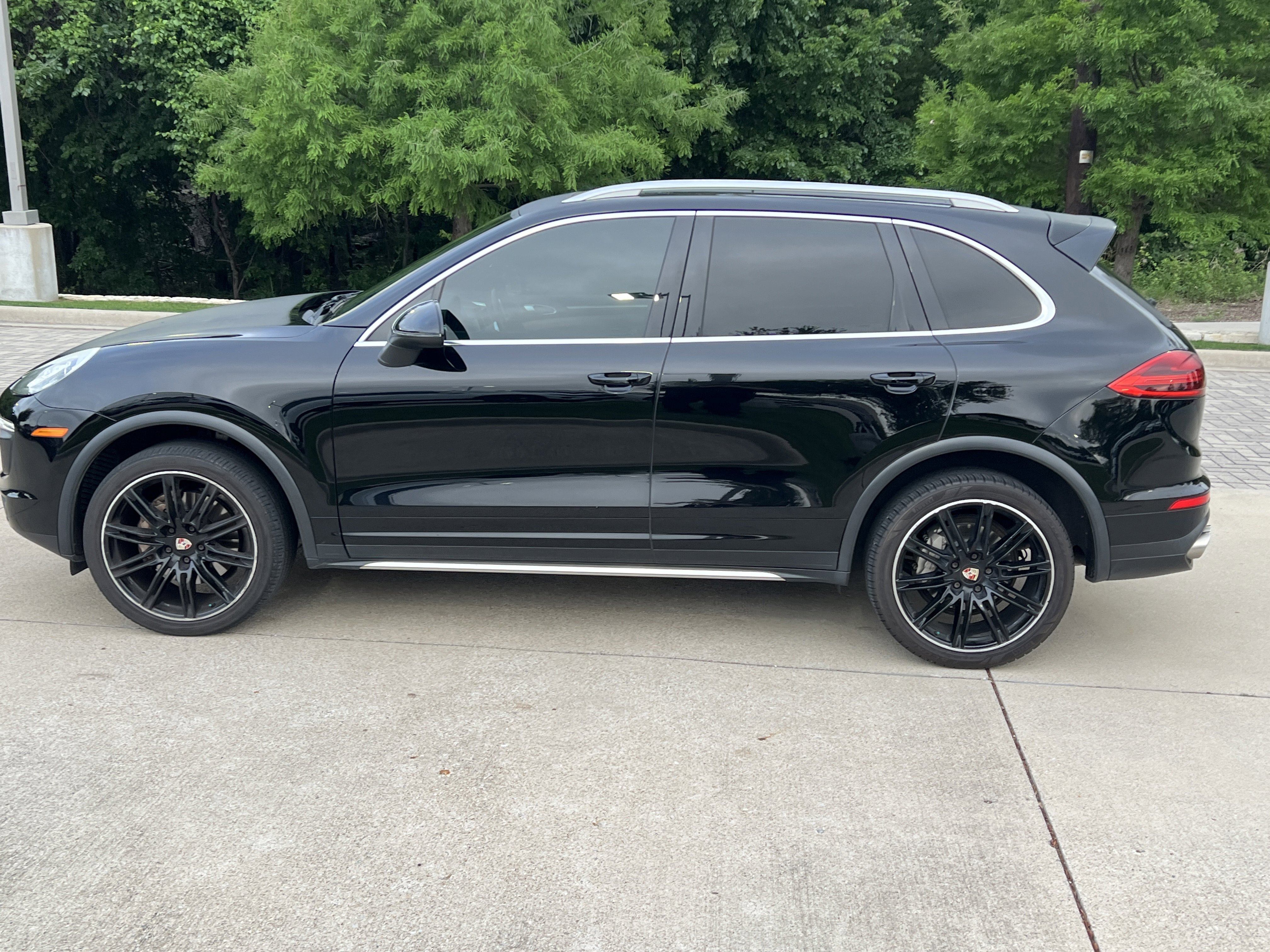 Used 2018 Porsche Cayenne S AWD/4WD image 7