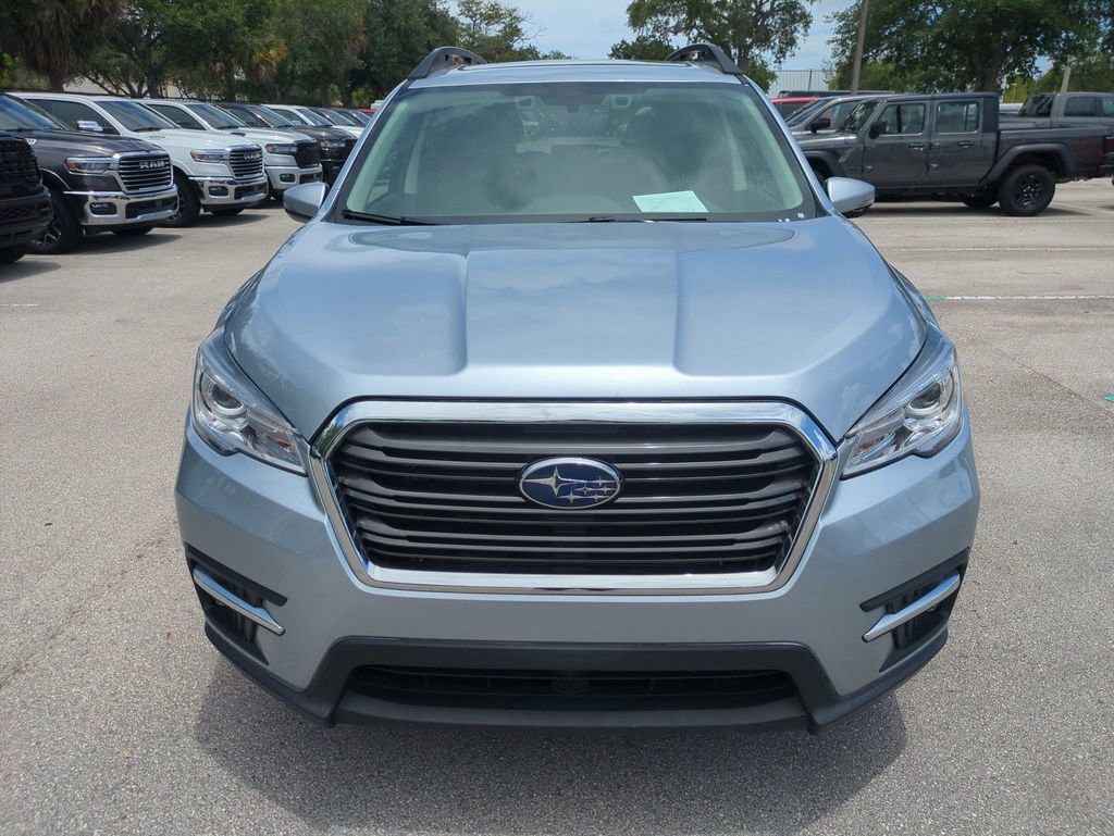 Used 2022 Subaru Ascent Limited w/ Technology Package AWD/4WD image 4