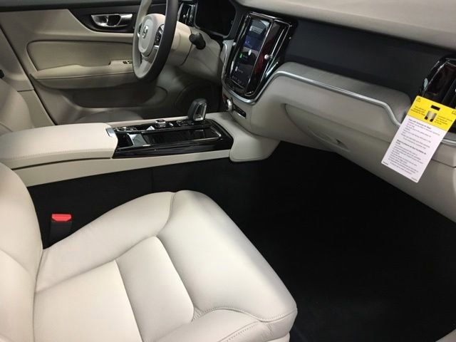 New 2024 Volvo S60 T8 Plus w/ Climate Package image 33
