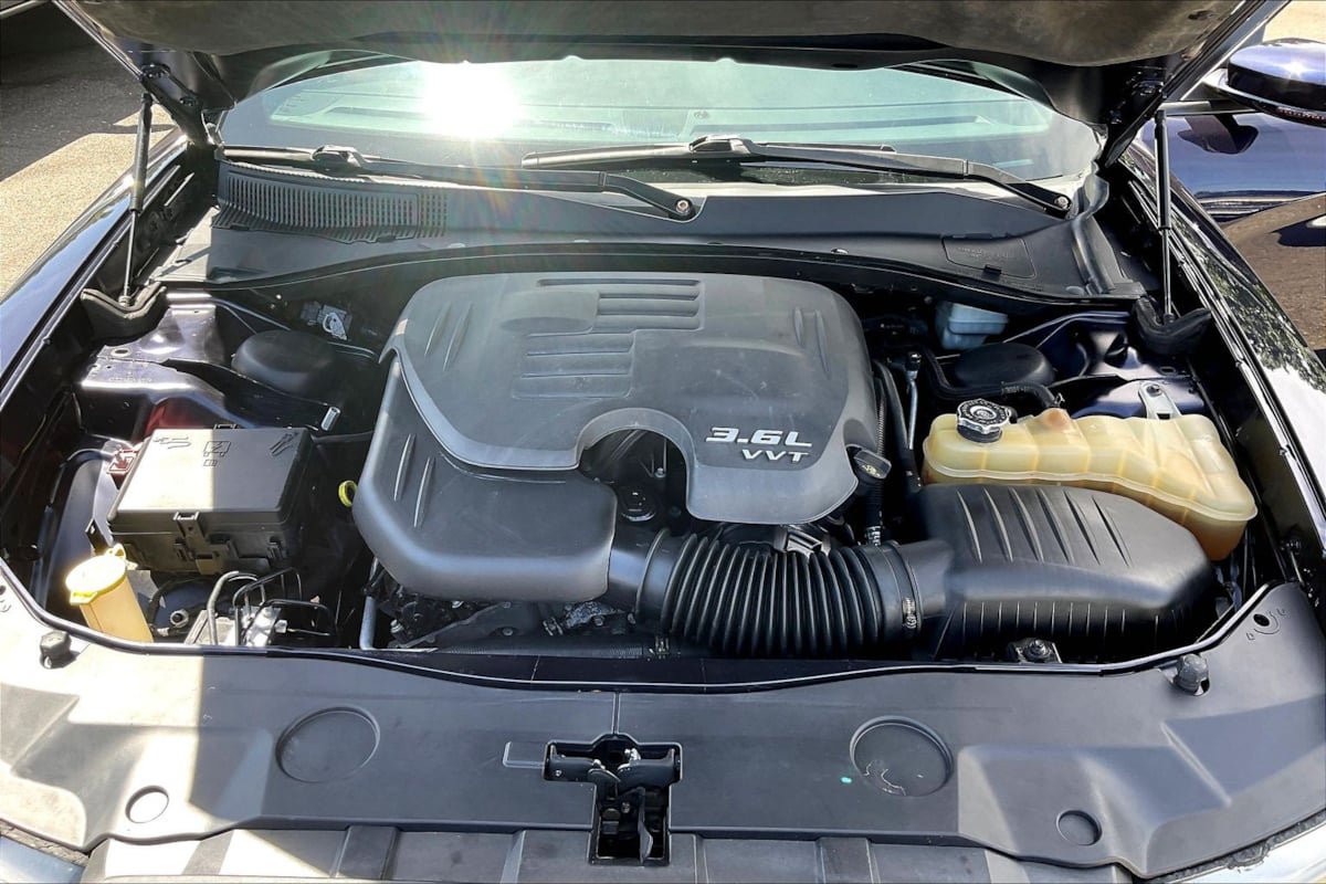 Used 2012 Dodge Charger SXT Plus RWD image 28