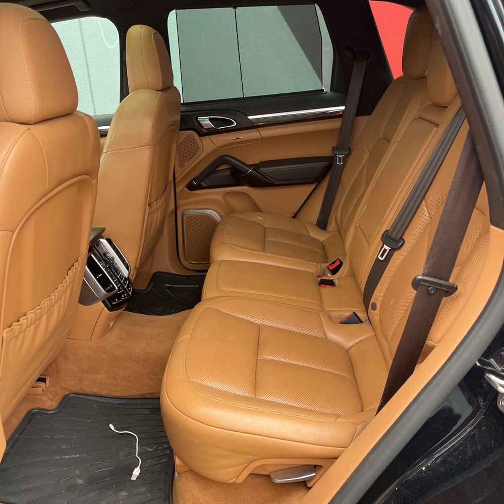 Used 2017 Porsche Cayenne S AWD/4WD image 13
