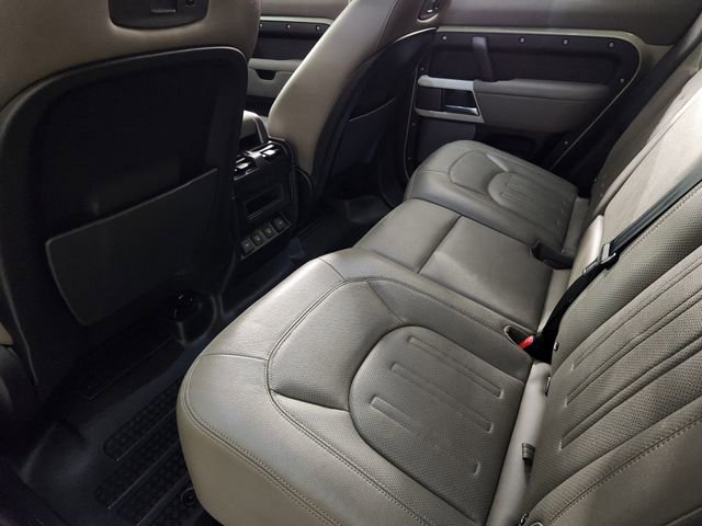 Used 2022 Land Rover Defender 110 S image 30