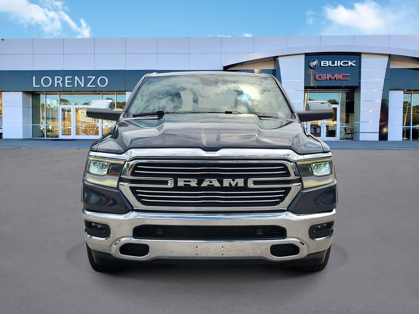Used 2019 RAM 1500 Laramie AWD/4WD image 2