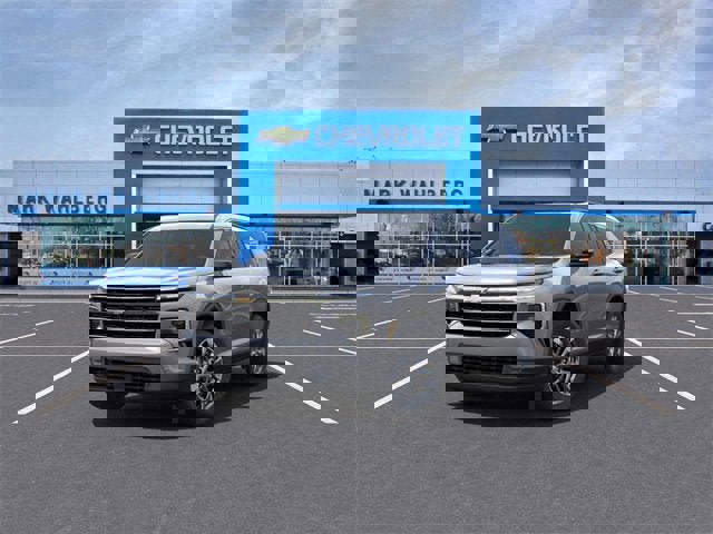 New 2025 Chevrolet Traverse LT w/ Enhanced Driving Package image 8