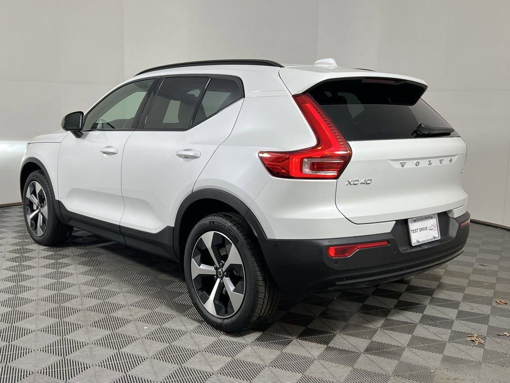 New 2026 Volvo XC40 B5 Plus w/ Climate Package image 6
