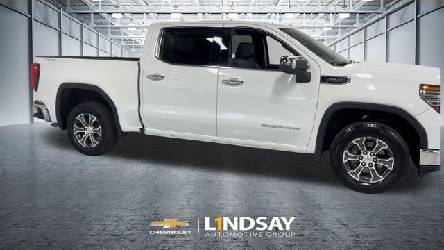 Used 2026 GMC Sierra 1500 SLT AWD/4WD image 3