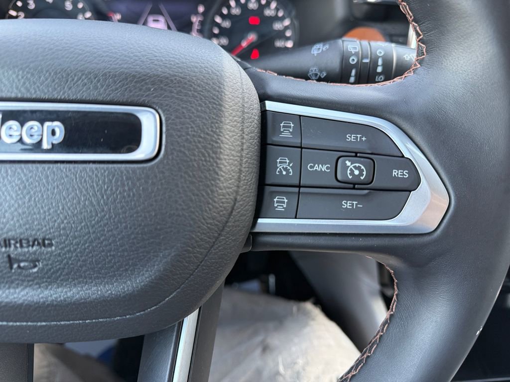 Used 2022 Jeep Compass Limited w/ Sun and Sound Group image 19