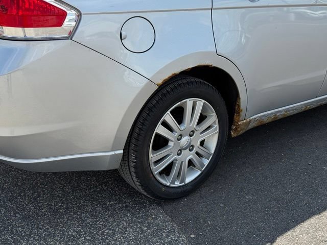 Used 2011 Ford Focus SEL FWD image 33