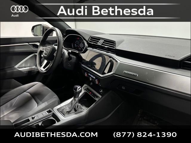 Certified 2025 Audi Q3 2.0T Premium w/ Convenience Package AWD/4WD image 11