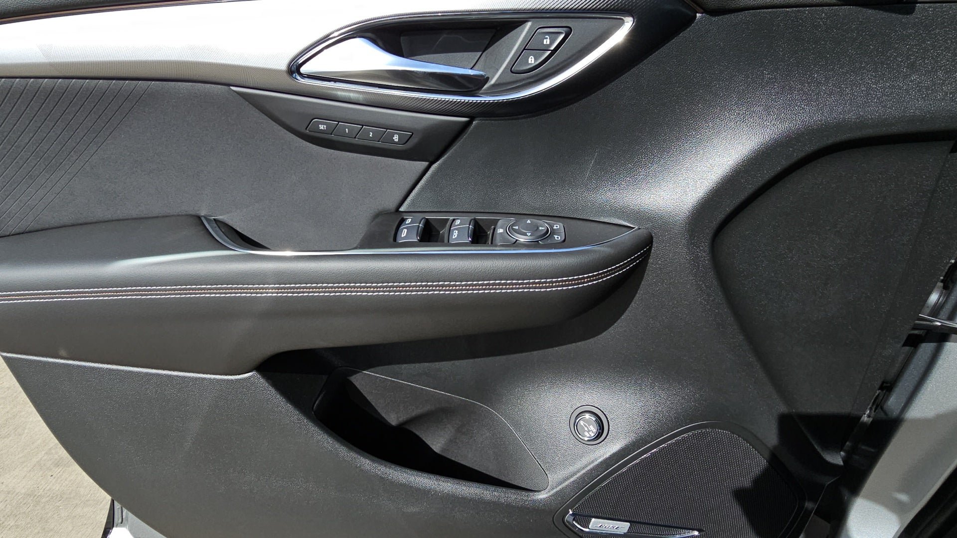Used 2025 Buick Envision Sport Touring AWD/4WD image 29
