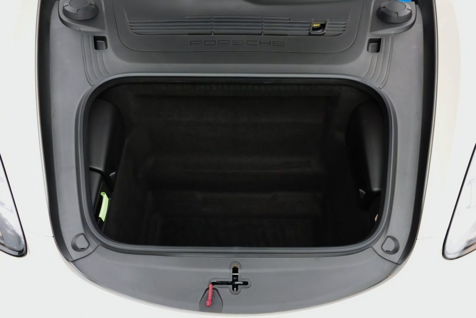 Used 2025 Porsche 718 Cayman RWD image 37