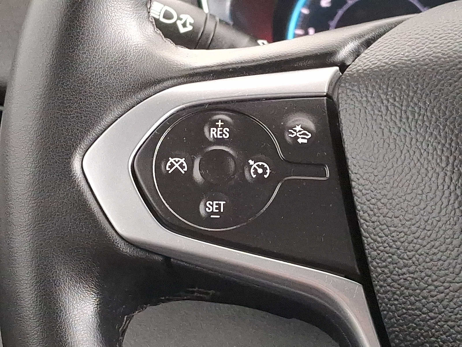 Used 2023 Chevrolet Traverse LT AWD/4WD image 21