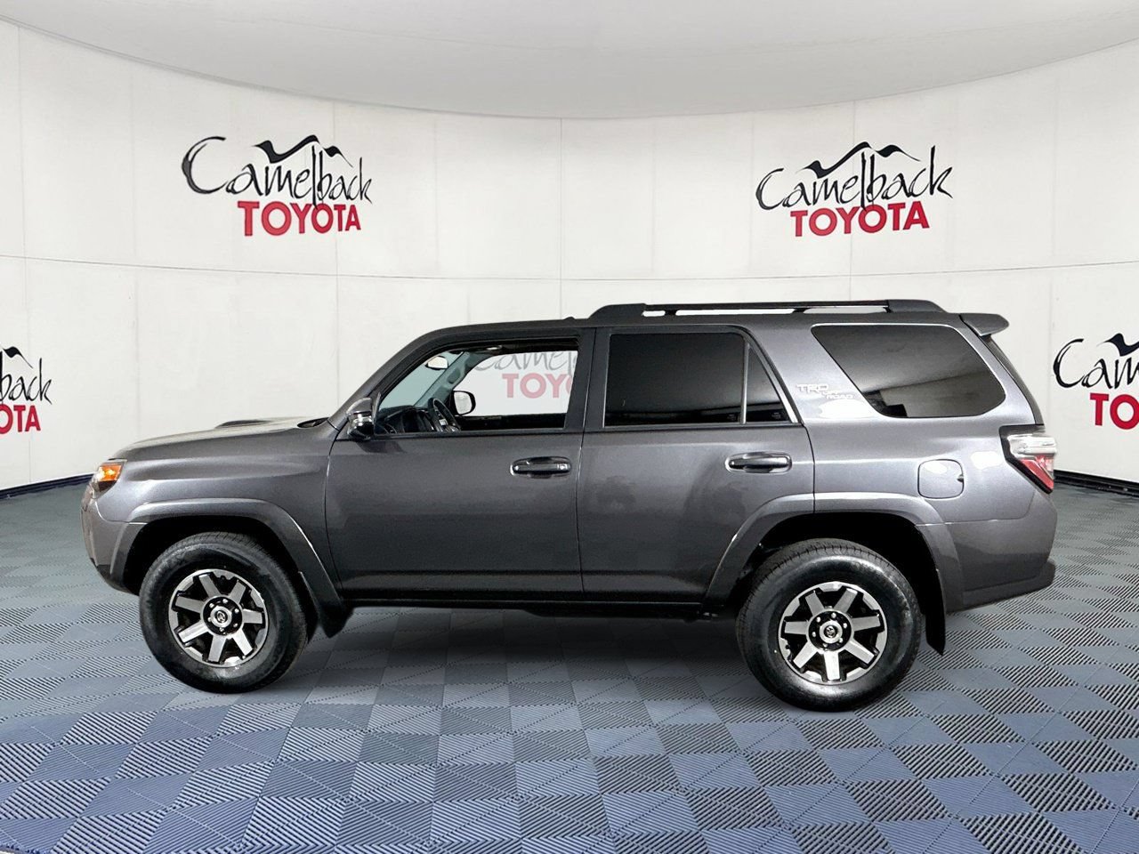 Used 2021 Toyota 4Runner TRD Off-Road Premium w/ Moonroof Package AWD/4WD image 5