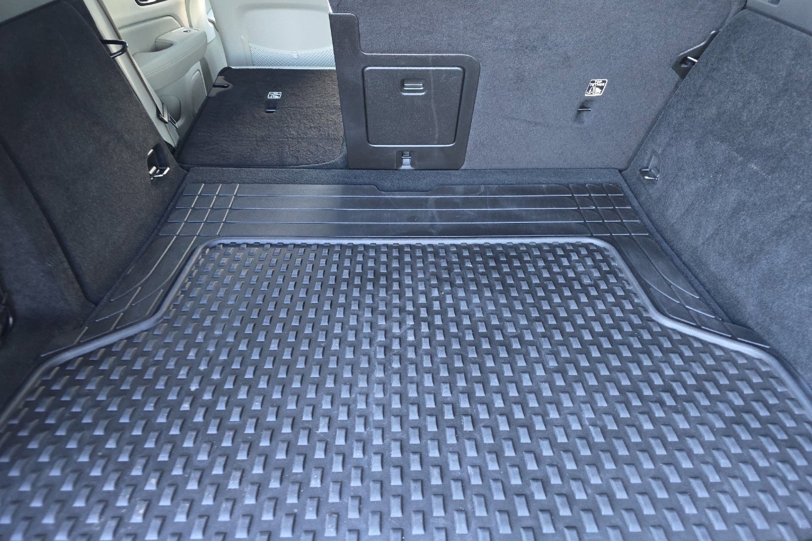 Used 2022 Volvo V60 T5 Cross Country w/ Advanced Package image 15