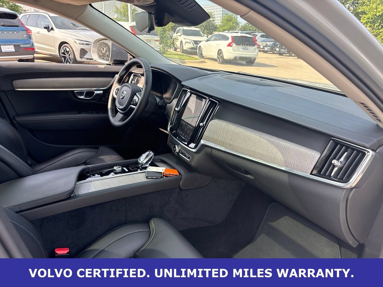 Certified 2025 Volvo V90 B6 Cross Country Ultra AWD/4WD image 12
