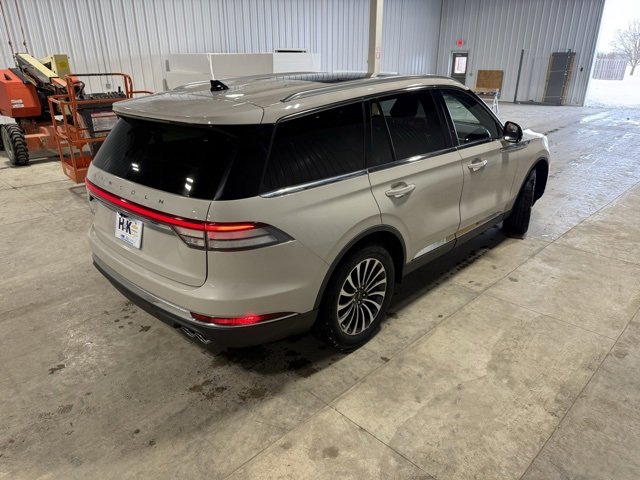Used 2023 Lincoln Aviator Reserve image 44