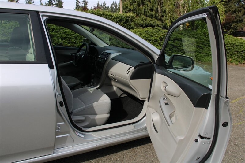 Used 2011 Toyota Corolla LE image 13