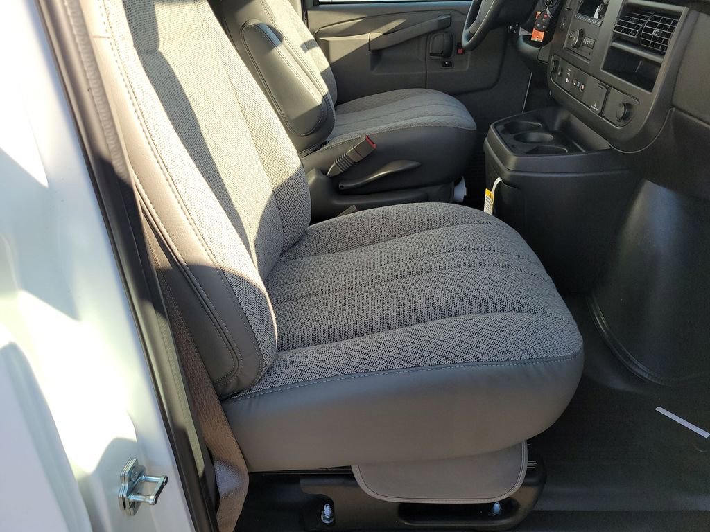 New 2025 Chevrolet Express 2500 w/ Driver Convenience Package image 25