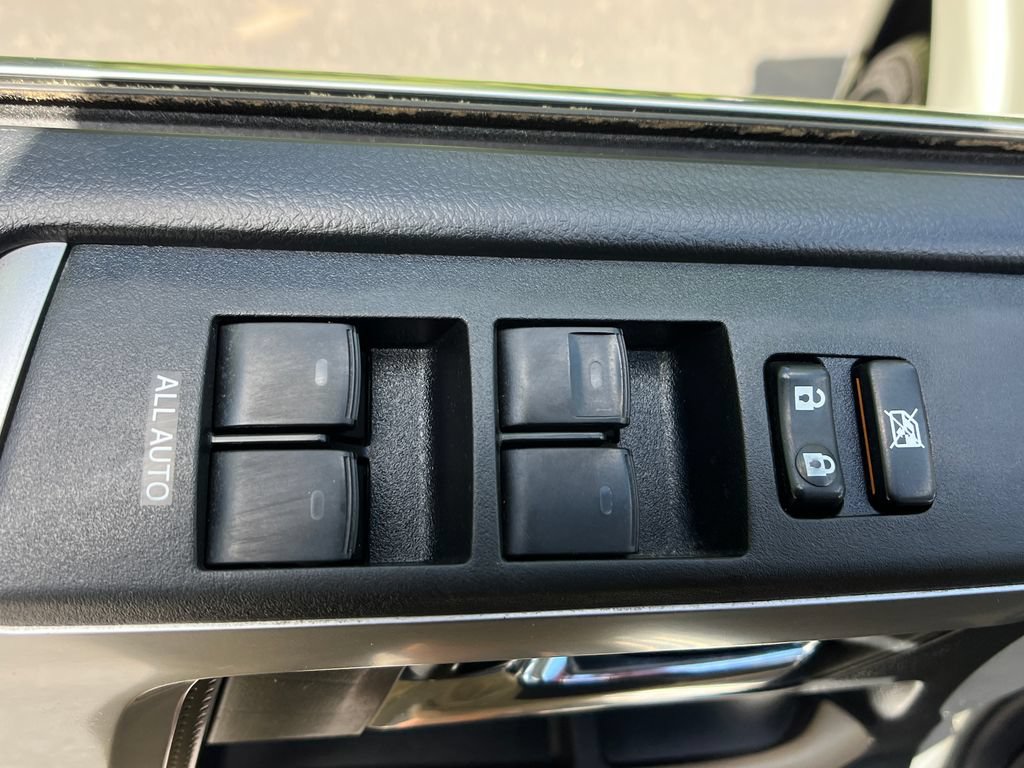 Used 2017 Toyota 4Runner Limited AWD/4WD image 12