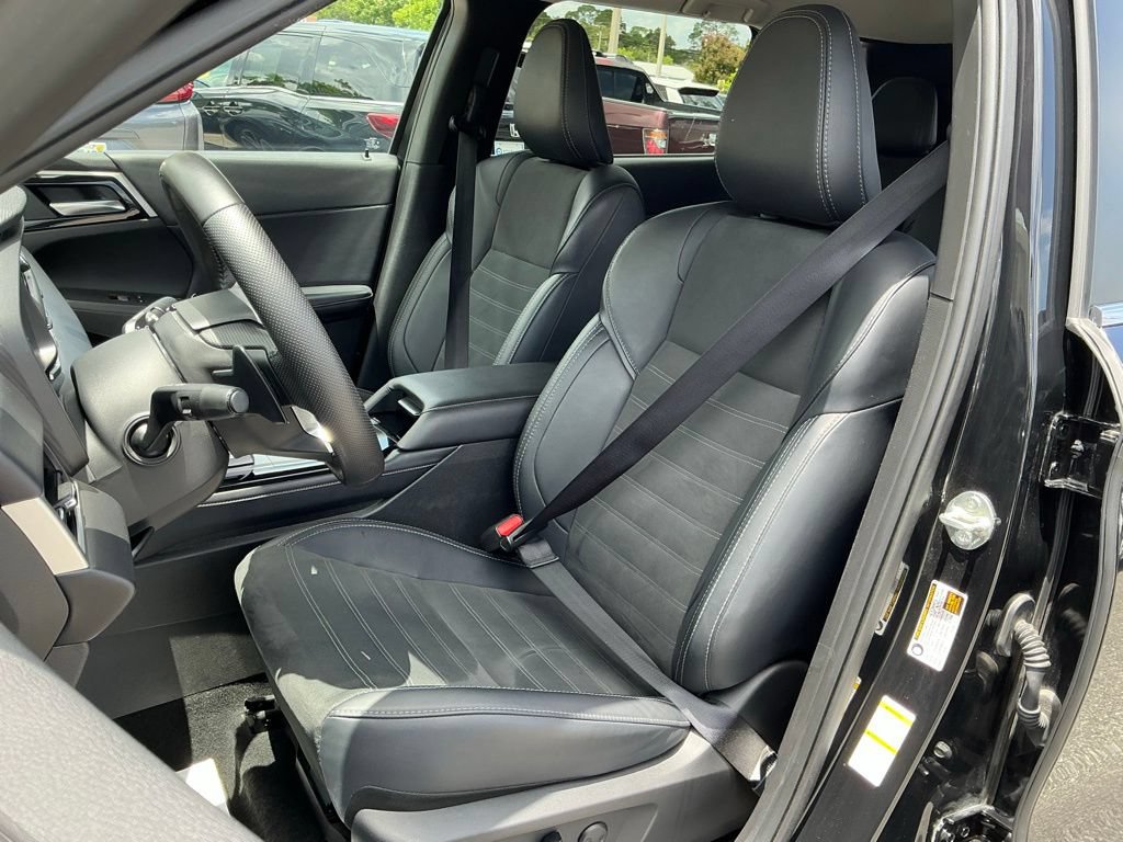 Used 2025 Mitsubishi Outlander AWD image 27