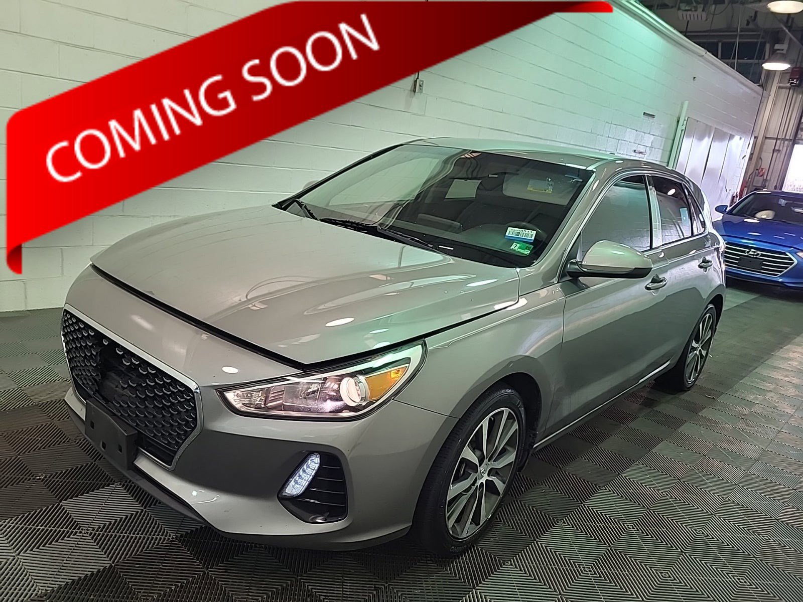 Used 2020 Hyundai Elantra GT image 1