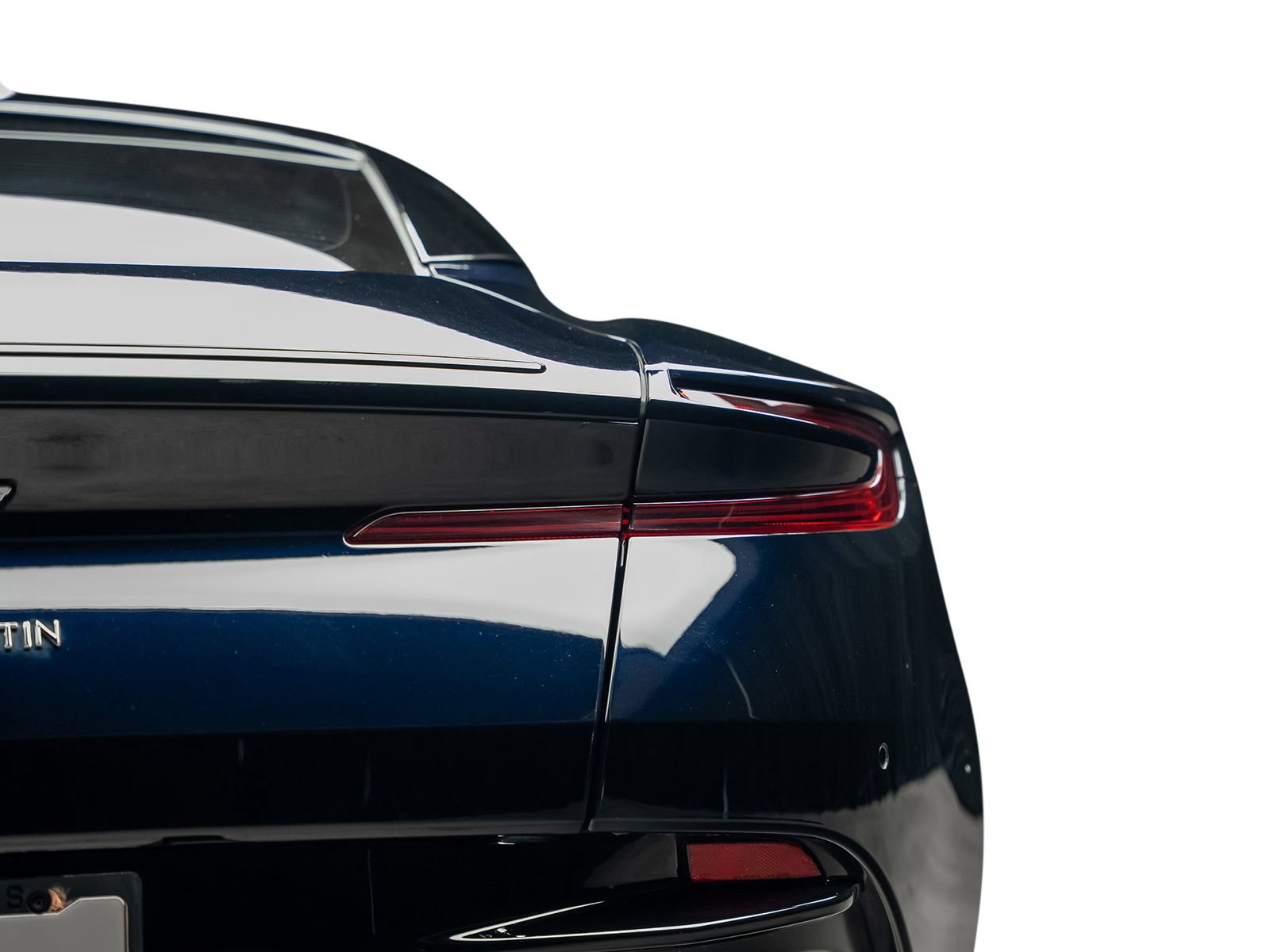 Used 2017 Aston Martin DB11 V12 RWD image 13