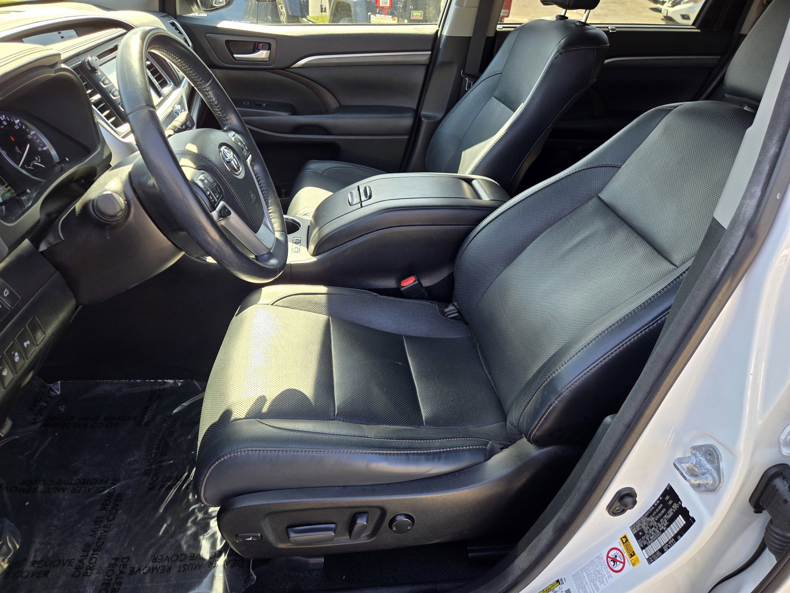 Used 2017 Toyota Highlander Limited Platinum w/ Carpet Mat Package AWD/4WD image 14
