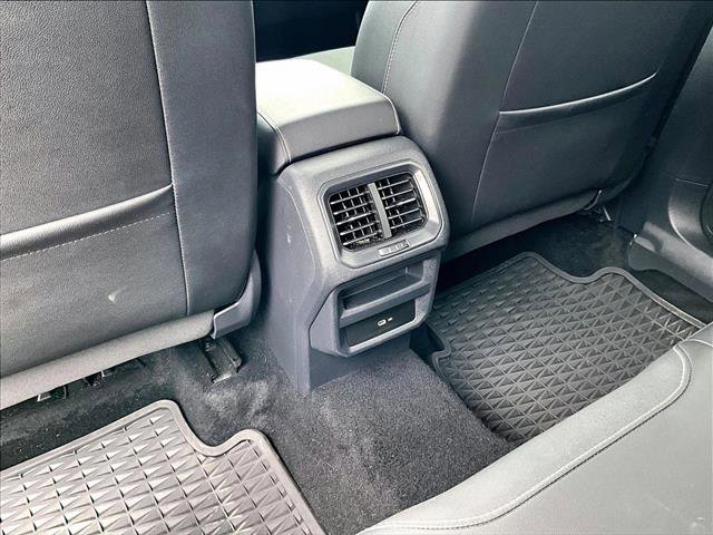 Used 2022 Volkswagen Taos SE image 25