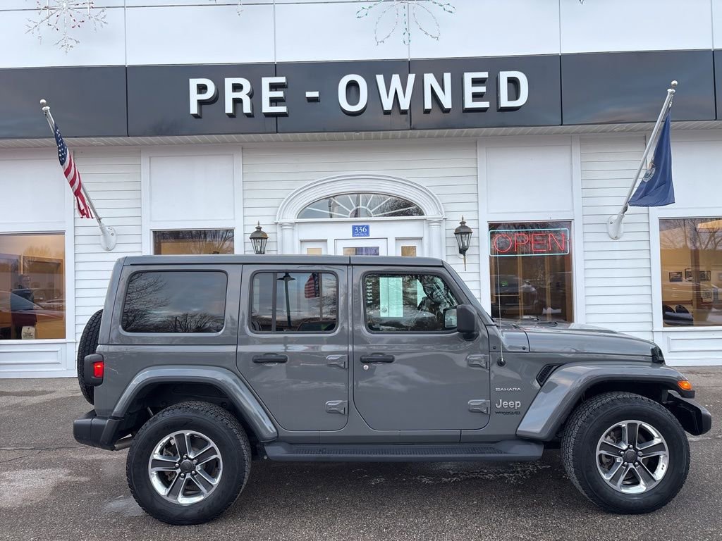 Used 2022 Jeep Wrangler Unlimited Sahara w/ Cold Weather Group AWD/4WD image 4