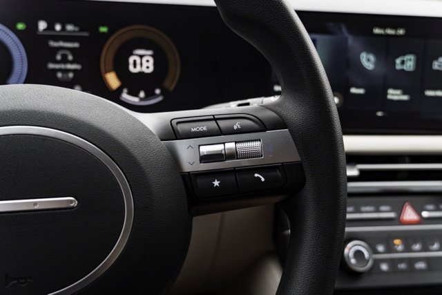 New 2026 Hyundai Tucson SE image 12