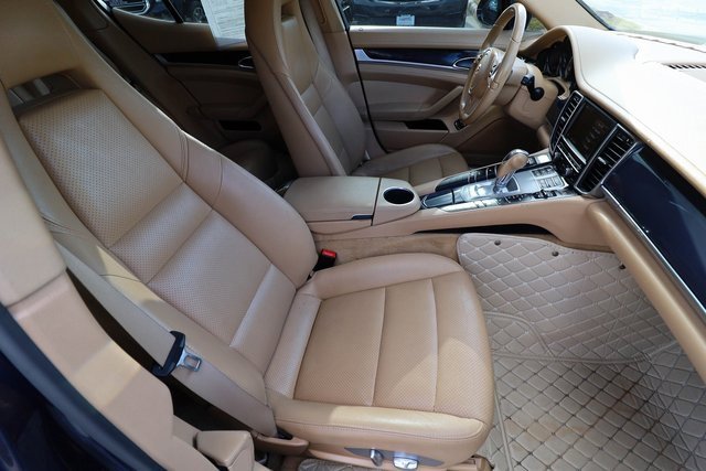Used 2012 Porsche Panamera 4 image 32