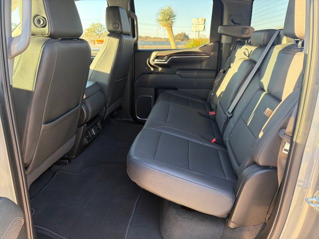 Used 2025 GMC Sierra 1500 SLT image 11