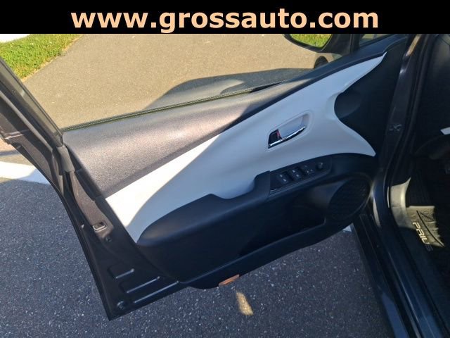 Used 2017 Toyota Prius Two image 12