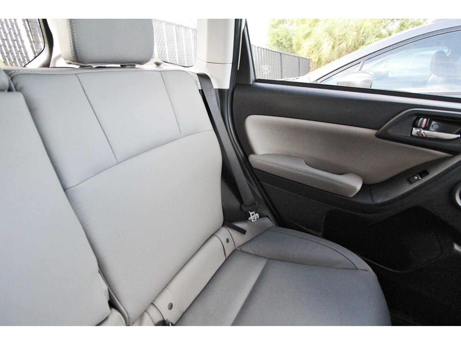 Used 2018 Subaru Forester 2.5i Limited AWD/4WD image 12